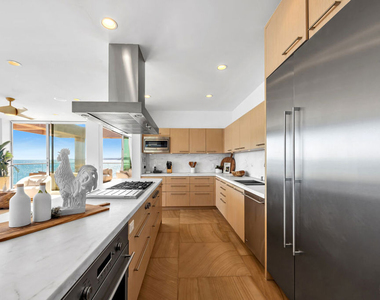 25102 Malibu Road - Photo Thumbnail 17