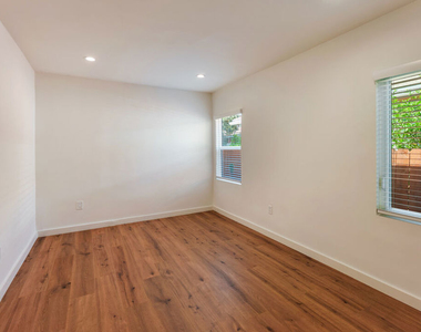 1405 N Coronado Street - Photo Thumbnail 18