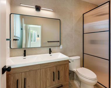 1405 N Coronado Street - Photo Thumbnail 16