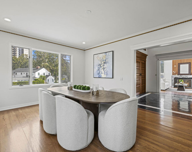 865 Warner Avenue - Photo Thumbnail 12