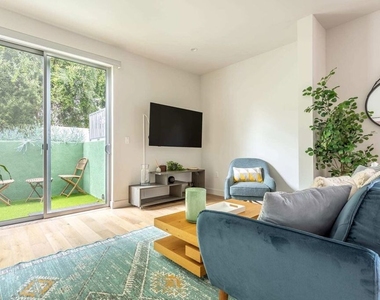 3726 Kelton Avenue - Photo Thumbnail 12