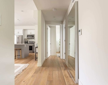 3726 Kelton Avenue - Photo Thumbnail 17
