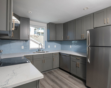 1432 W 9th Street - Photo Thumbnail 4