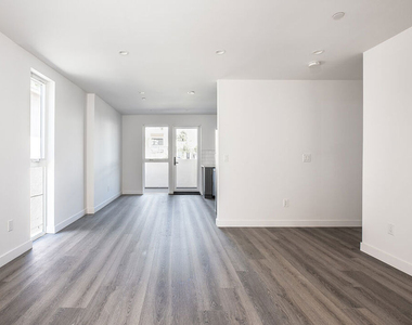 1432 W 9th Street - Photo Thumbnail 5