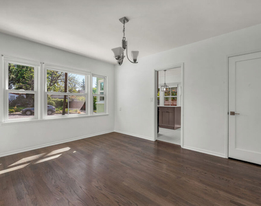 1091 Palm Terrace - Photo Thumbnail 6