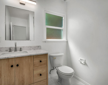 1091 Palm Terrace - Photo Thumbnail 15