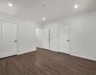 1091 Palm Terrace - Photo Thumbnail 19