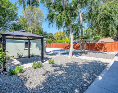 1091 Palm Terrace - Photo Thumbnail 29