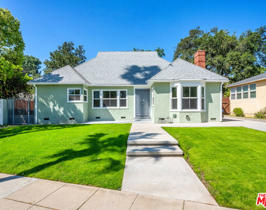 1091 Palm Terrace - Photo Thumbnail 2