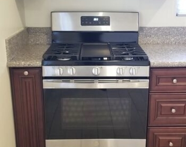 5950 Carlton Way - Photo Thumbnail 7