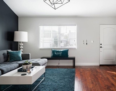 1350 N Stanley Avenue - Photo Thumbnail 9