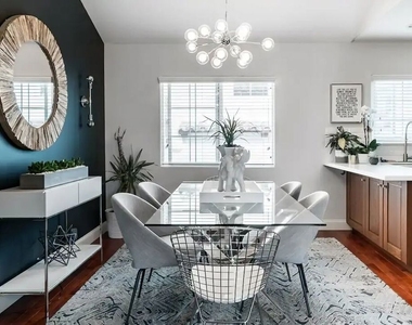 1350 N Stanley Avenue - Photo Thumbnail 10