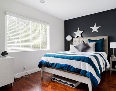 1350 N Stanley Avenue - Photo Thumbnail 16