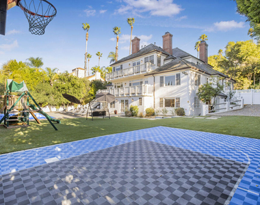 14619 Valley Vista Boulevard - Photo Thumbnail 6