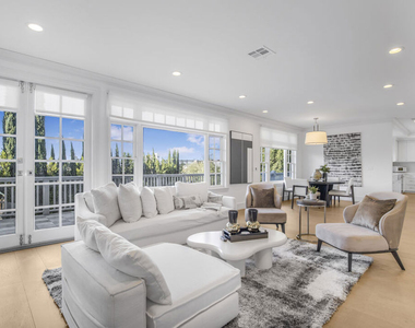 14619 Valley Vista Boulevard - Photo Thumbnail 12
