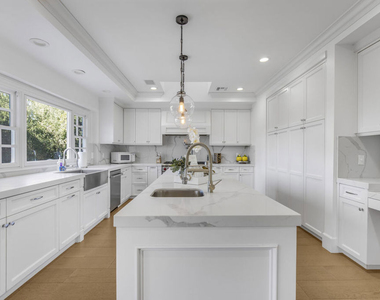 14619 Valley Vista Boulevard - Photo Thumbnail 13