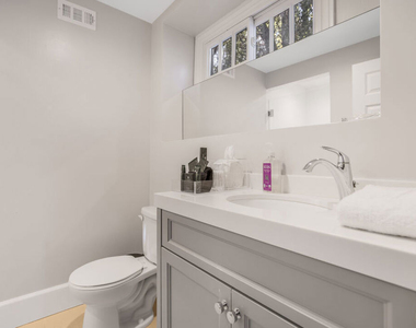 14619 Valley Vista Boulevard - Photo Thumbnail 47