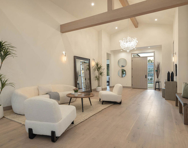 4512 Sunnyslope Avenue - Photo Thumbnail 5