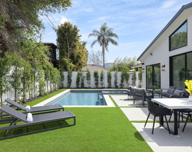 4512 Sunnyslope Avenue - Photo Thumbnail 22