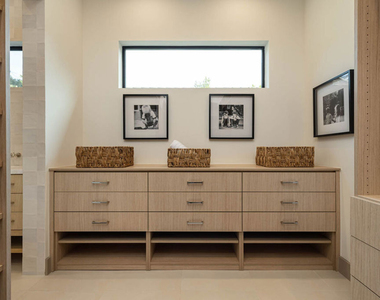 4512 Sunnyslope Avenue - Photo Thumbnail 14