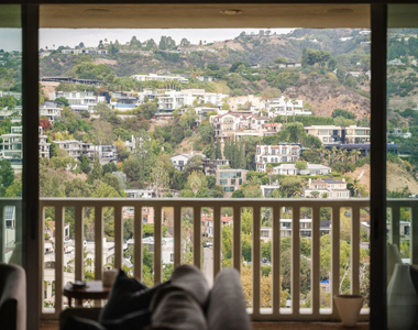9255 Doheny Road - Photo Thumbnail 6