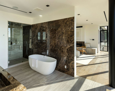 8777 W Hollywood Boulevard - Photo Thumbnail 8