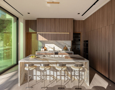 8777 W Hollywood Boulevard - Photo Thumbnail 5