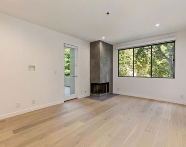 2142 Century Park Lane - Photo Thumbnail 21