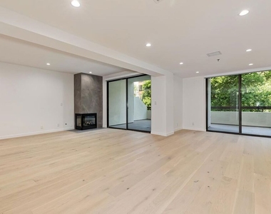 2142 Century Park Lane - Photo Thumbnail 7