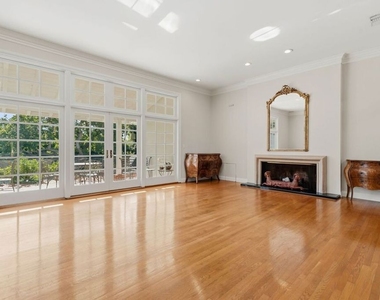 510 Toyopa Drive - Photo Thumbnail 3