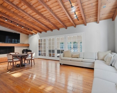 510 Toyopa Drive - Photo Thumbnail 12