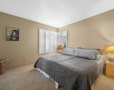 11 Ronda Drive - Photo Thumbnail 4