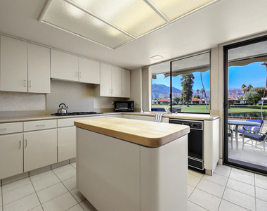 11 Ronda Drive - Photo Thumbnail 8