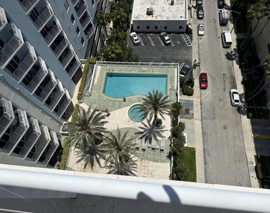 1551 N Flagler Drive - Photo Thumbnail 18