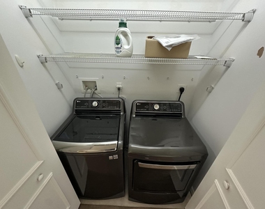 1551 N Flagler Drive - Photo Thumbnail 15