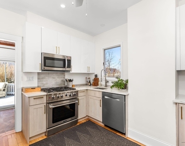 401 Hunter Avenue - Photo Thumbnail 8