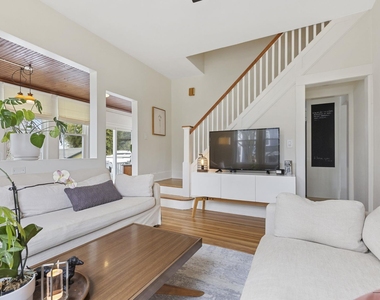 401 Hunter Avenue - Photo Thumbnail 12