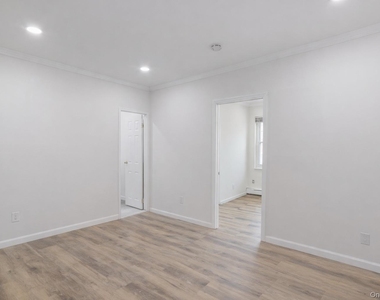 21-29 Audrey Avenue - Photo Thumbnail 3