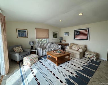 1429 Peconic Bay Boulevard - Photo Thumbnail 9