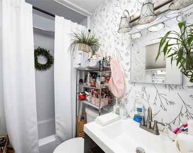 239 Main Street - Photo Thumbnail 7