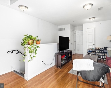 2024 N Carlisle Street - Photo Thumbnail 3