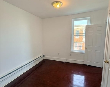 5717 Kingsessing Avenue - Photo Thumbnail 4