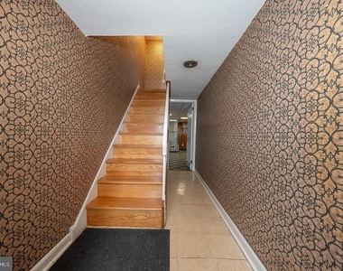 130 Ivy Court - Photo Thumbnail 2