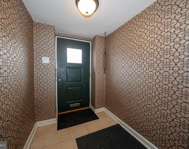 130 Ivy Court - Photo Thumbnail 4