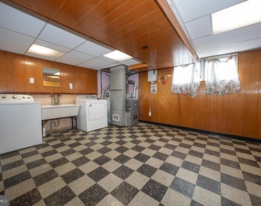130 Ivy Court - Photo Thumbnail 7