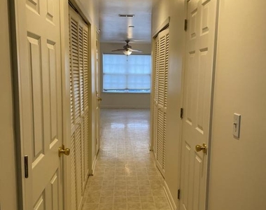 28 Palmer Square - Photo Thumbnail 5