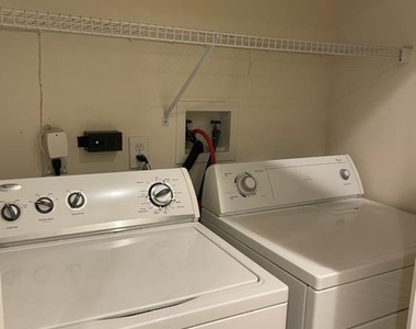 28 Palmer Square - Photo Thumbnail 4