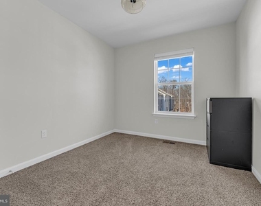 8805 Mimosa Avenue - Photo Thumbnail 11