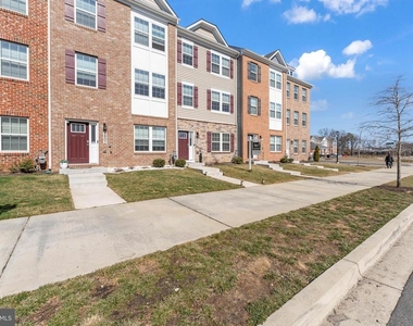 8805 Mimosa Avenue - Photo Thumbnail 1