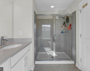 8805 Mimosa Avenue - Photo Thumbnail 13
